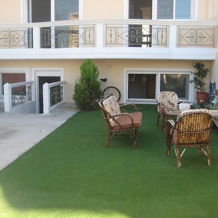 Rea'S Guest House Artemida  Exterior foto